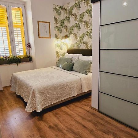 Room Lui Rijeka Bagian luar foto